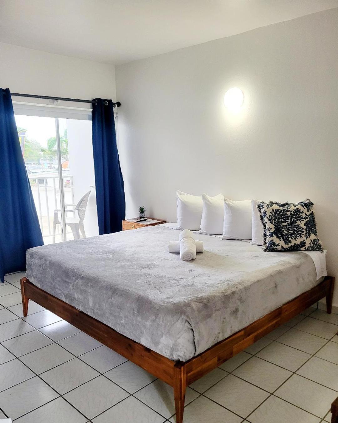 Nautilus By La Jamaca Hotels-Downtown La Parguera Lajas Luaran gambar